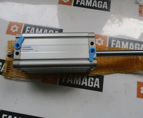 Цилиндр пневматический
Sonderzylinder RP401, Ø63
Kolbenstange mit Innen und Außen
gewinde Univer